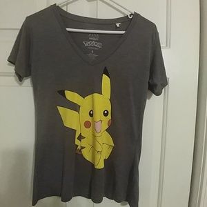 2/8 Adorable pikachu shirt top Pokemon hot topic s